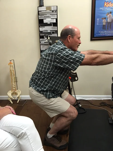 Chiropractic Kingwood TX Knee Pain Man Before